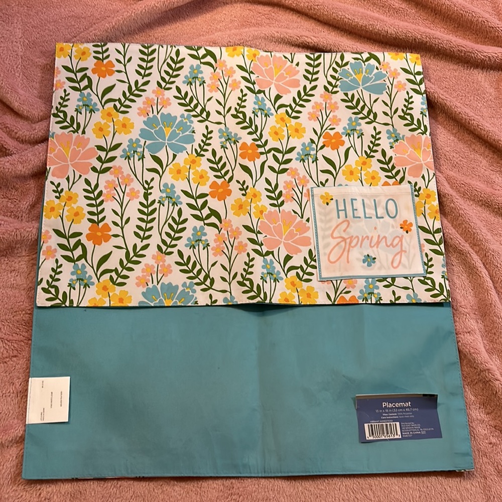 Hello Spring Floral Placemats - Picture 3 of 6